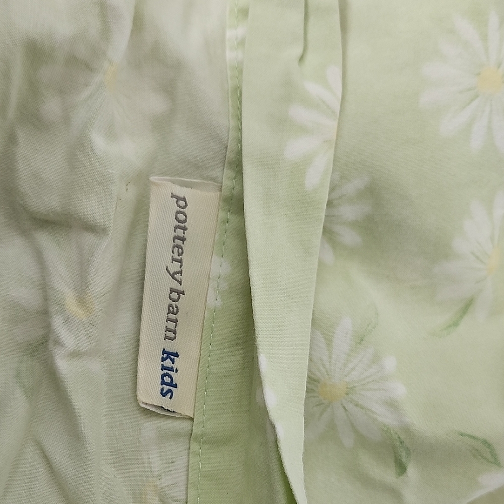 Pottery Barn Kids Green Duvet Cover with White Daisies